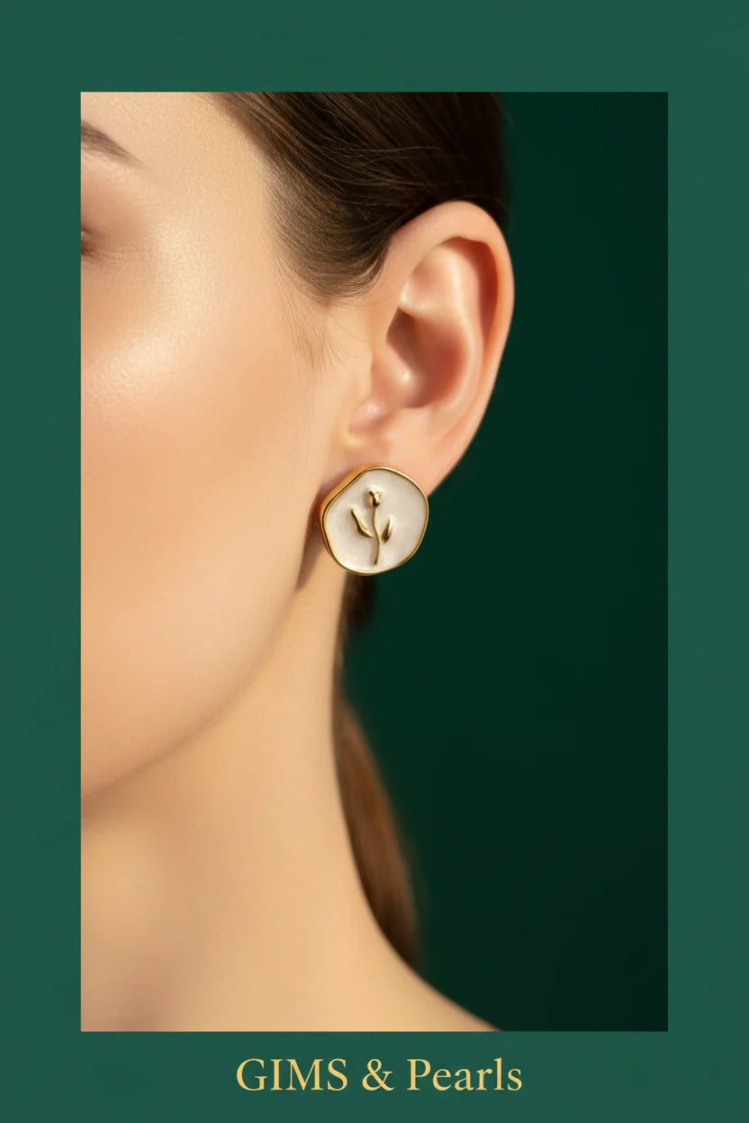 MN-00905 - Gold Tulip - Earring
