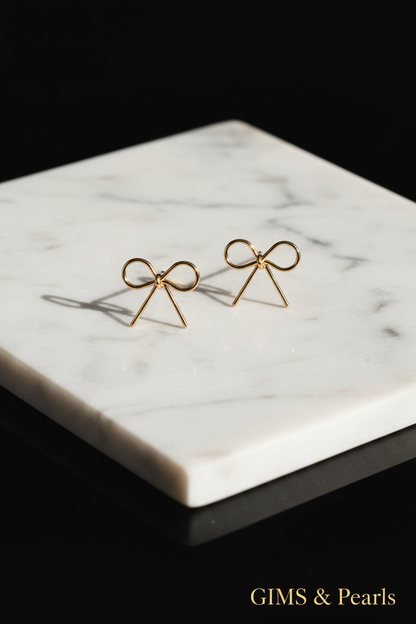Bow Earring - Marble Flat Lay Black