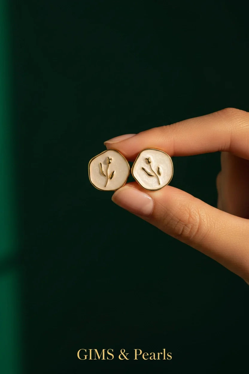 MN-00905 - Gold Tulip - Earring