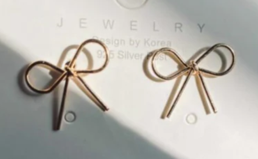 MN-00901 - Bow Gold - Earring